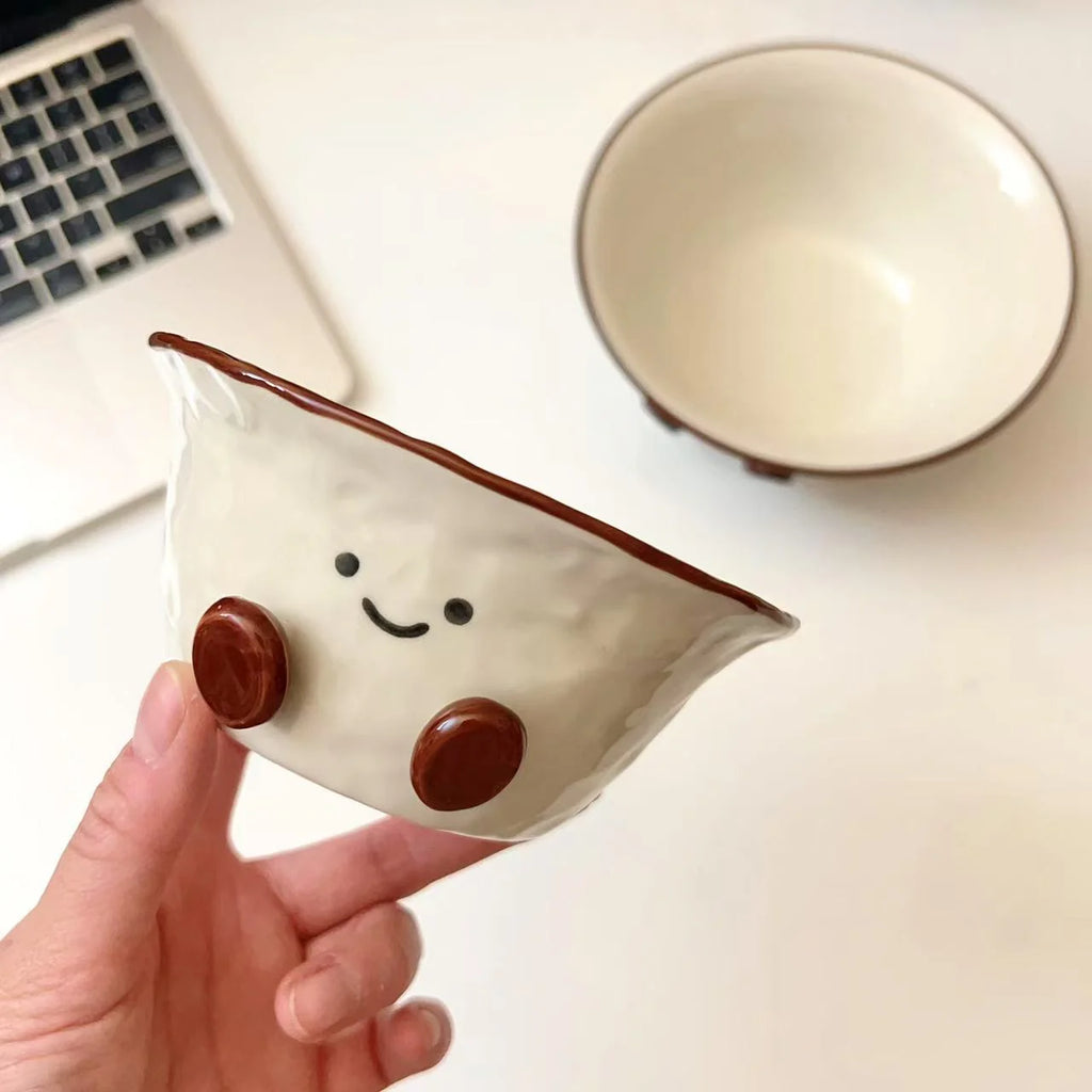 Ciotole in ceramica a forma di fave di cacao