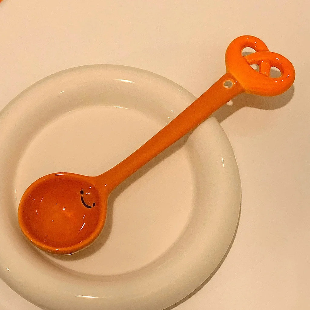 Cucchiaio in ceramica per pane sorridente | Design del pane 3D