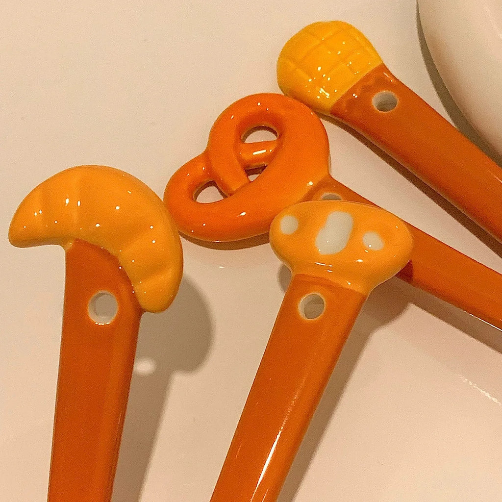 Cucchiaio in ceramica per pane sorridente | Design del pane 3D