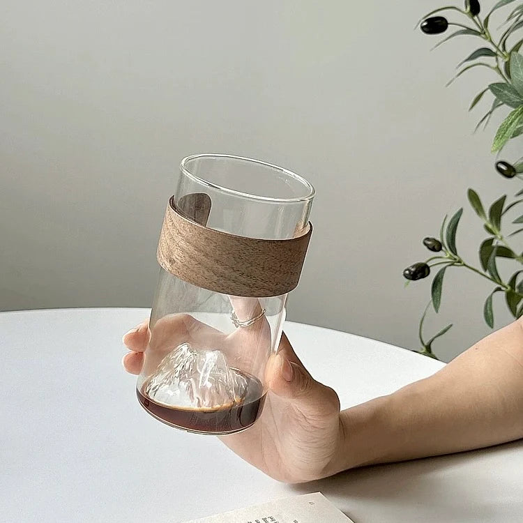 Tazza in vetro con impugnatura in legno, 350 ml